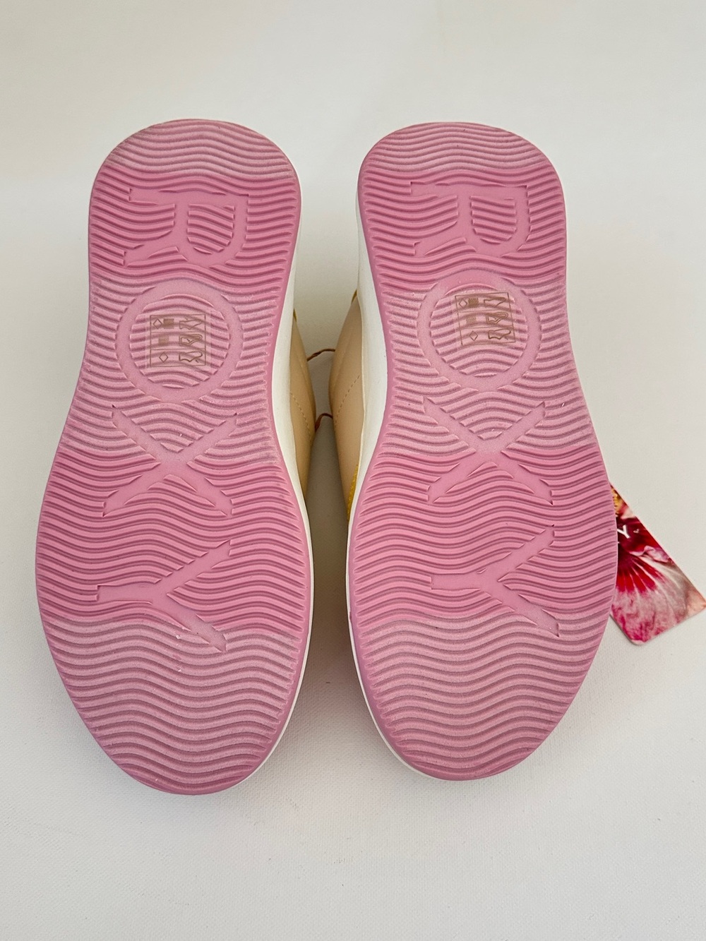 Roxy Tan Pink Blue Yellow Color-Block Sneakers Size 7 - Picture 9 of 12